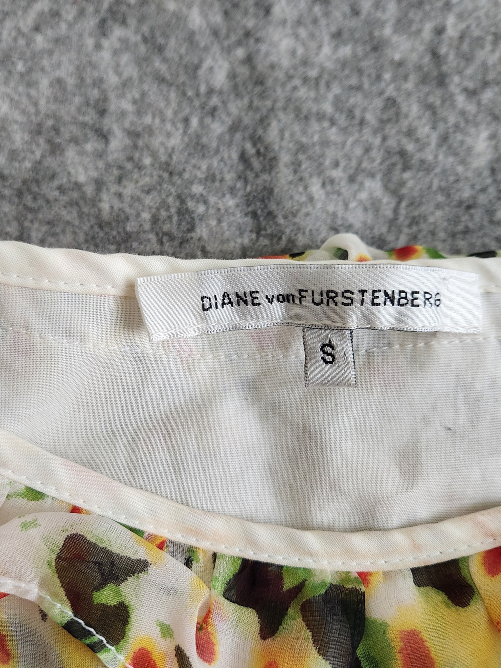 Diane von Furstenberg DVF 100% Silk Tiered Flutter Dress Women's S Beige Floral - Picture 3 of 8